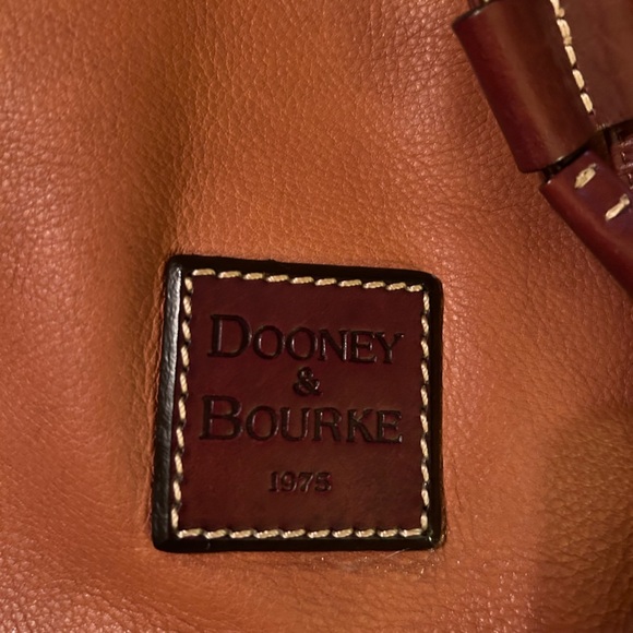 NWOT Dooney & Bourke Drawstring Leather Tote in Caramel w red interior.Flawless! - Picture 8 of 11
